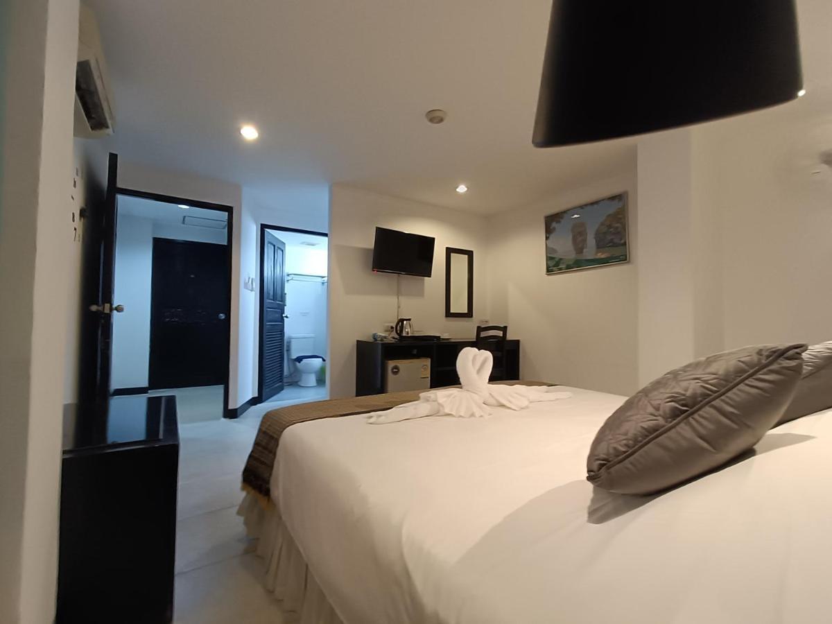 מלון Noble House Patong מראה חיצוני תמונה