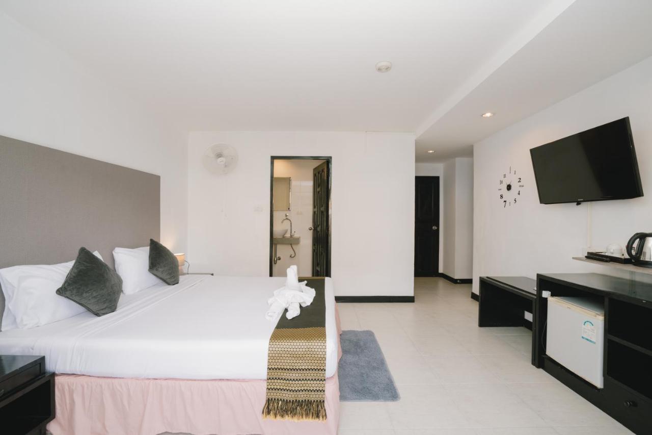 מלון Noble House Patong מראה חיצוני תמונה