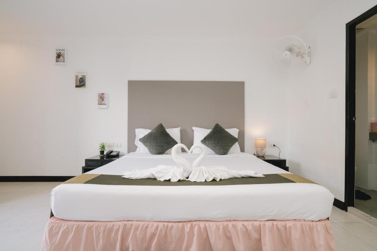 מלון Noble House Patong מראה חיצוני תמונה