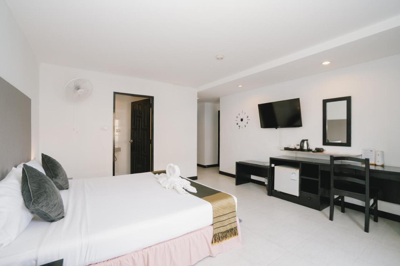 מלון Noble House Patong מראה חיצוני תמונה