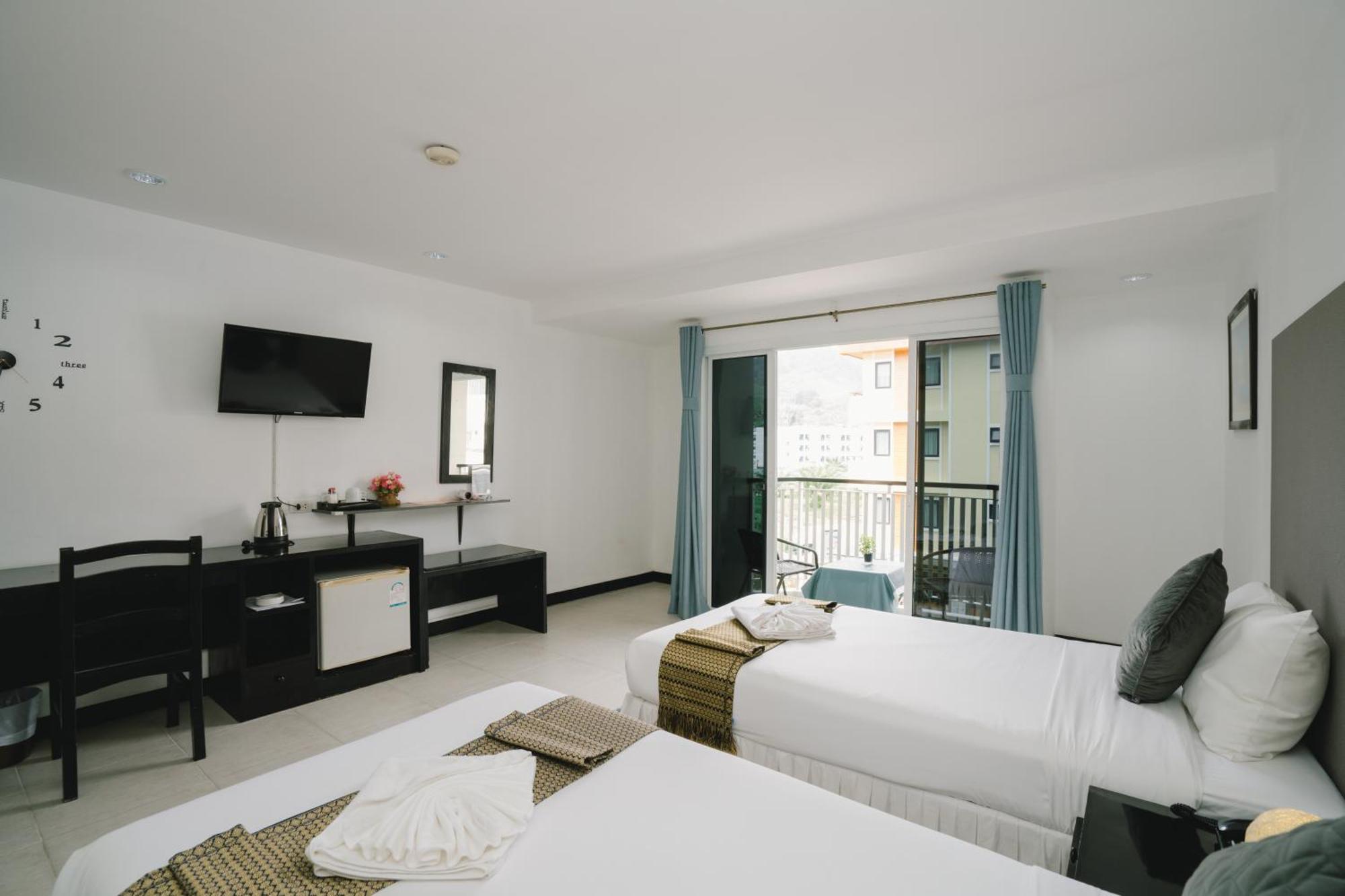 מלון Noble House Patong מראה חיצוני תמונה