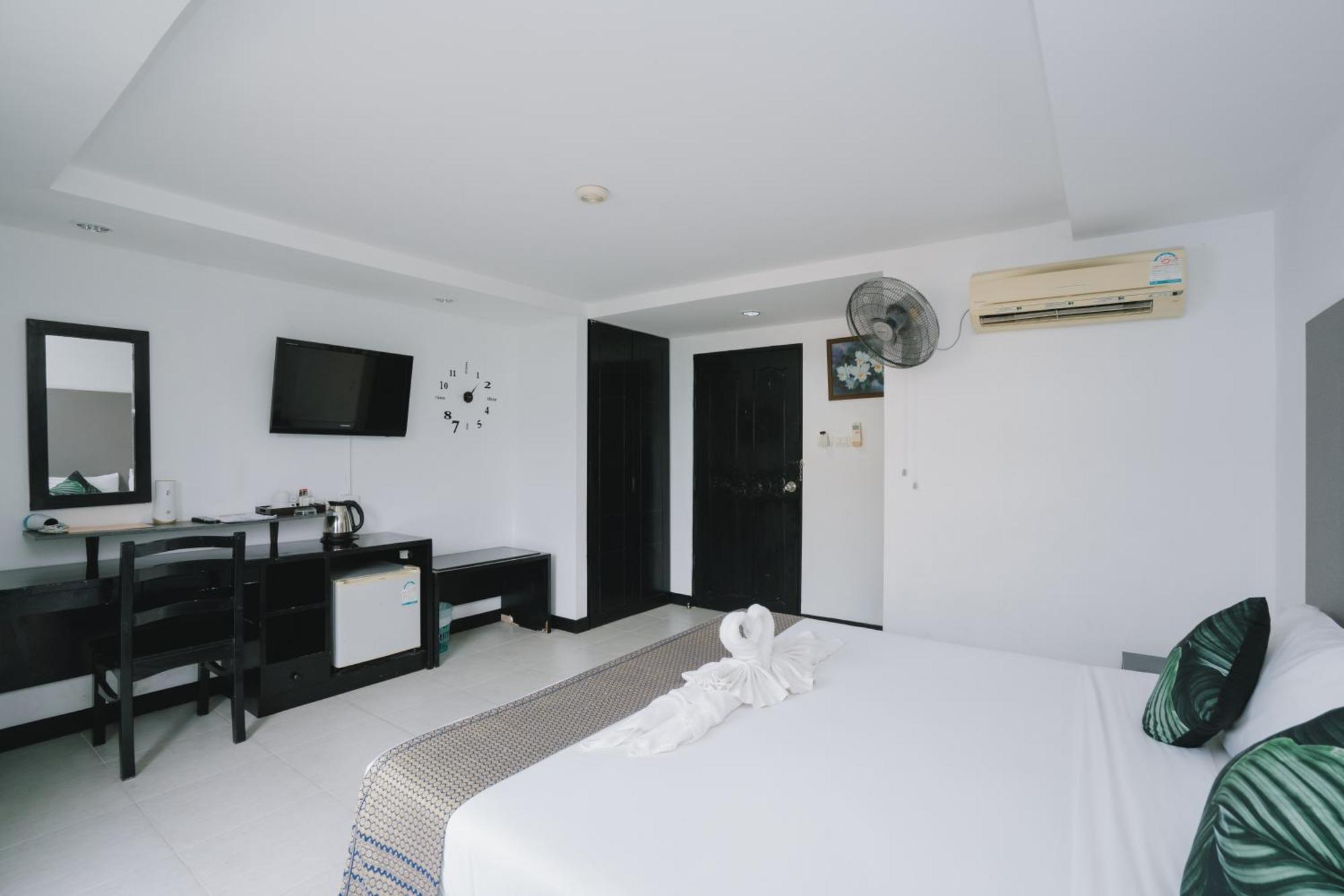 מלון Noble House Patong מראה חיצוני תמונה